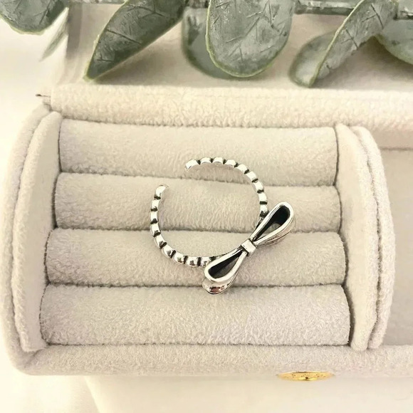 925 Sterling Silver Bow Ring Minimalist Ring Dainty Ring Band Stackable Ring - Picture 5 of 6